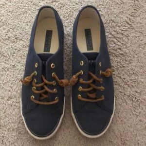 Blue SPERRYS no tie shoes ❤️